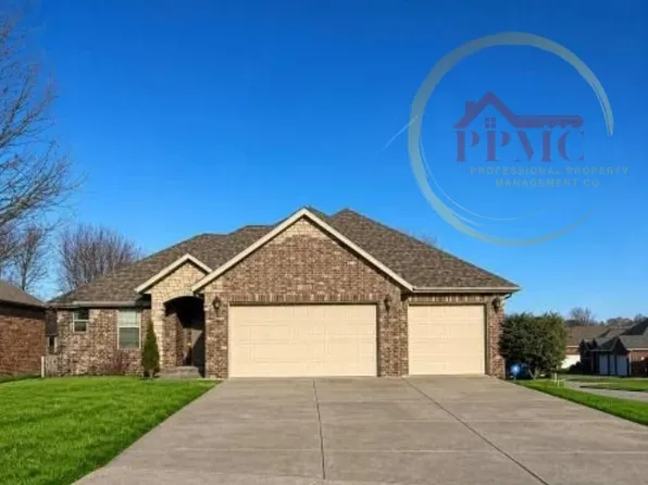 1532 N Marlowe Ave, Springfield, MO 65802