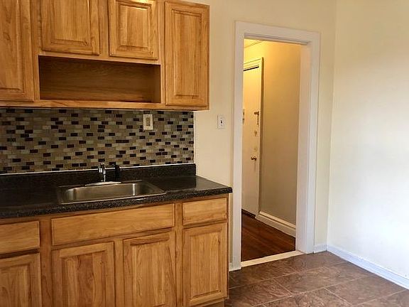 4th image of 241 S Arlington Ave APT 204