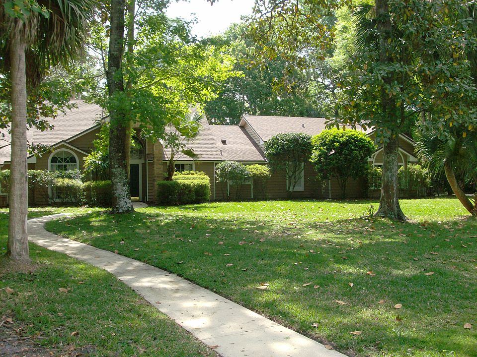 1st image of 821 Sweetwater Island Cir