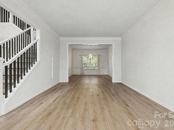 4th image of 4132 Meadowview Hills Dr