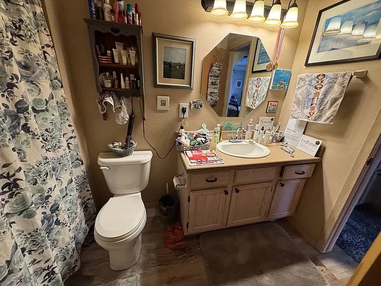 82 Stillwater Dr — Photo 8