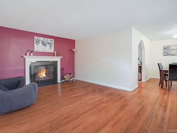 5th image of 22 Pine Hill Drive