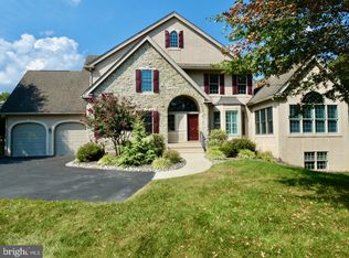 22 Fall Brooke Rd, Newark, DE 19711