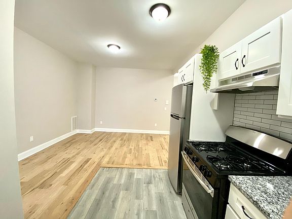 5th image of 399 Lincoln Ave #1