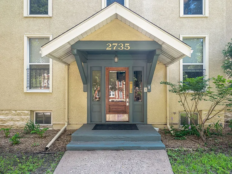 Doolittle 2735 Humboldt Ave S — Photo 16