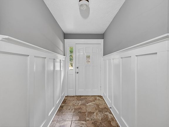 5th image of 108 Crowndale Dr
