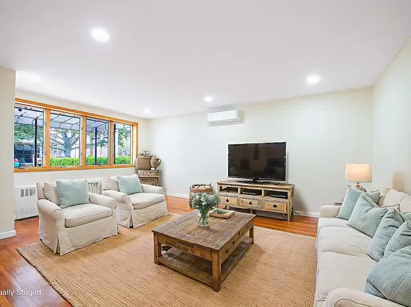 185 Oxford Street image 2 of 11