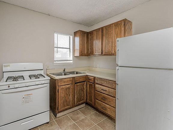 5th image of 207 N Mississippi St APT A