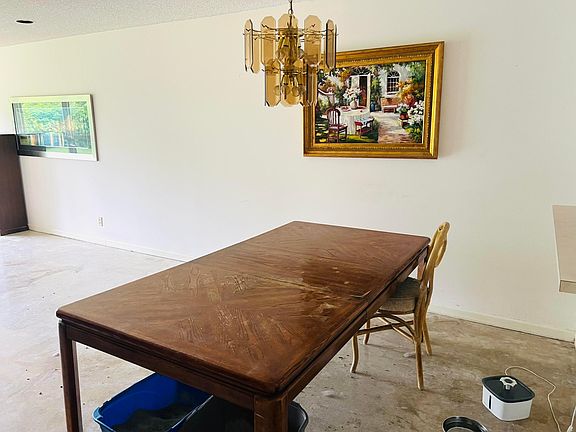 4th image of 13445 Fishtail Palm Court #C