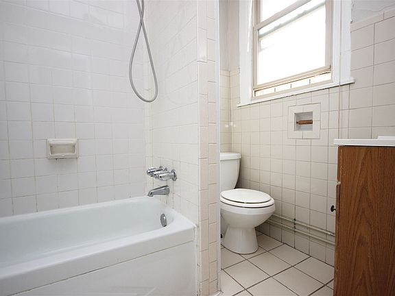 9F BATHROOM 1