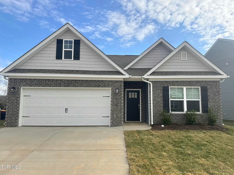 1st image of 667 Saint Andrews Dr