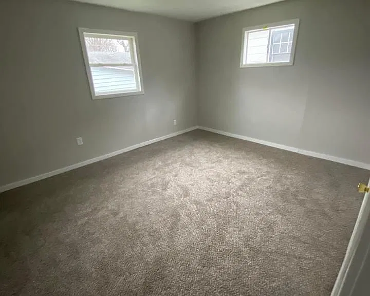 1416 S Pershing Dr — Photo 6