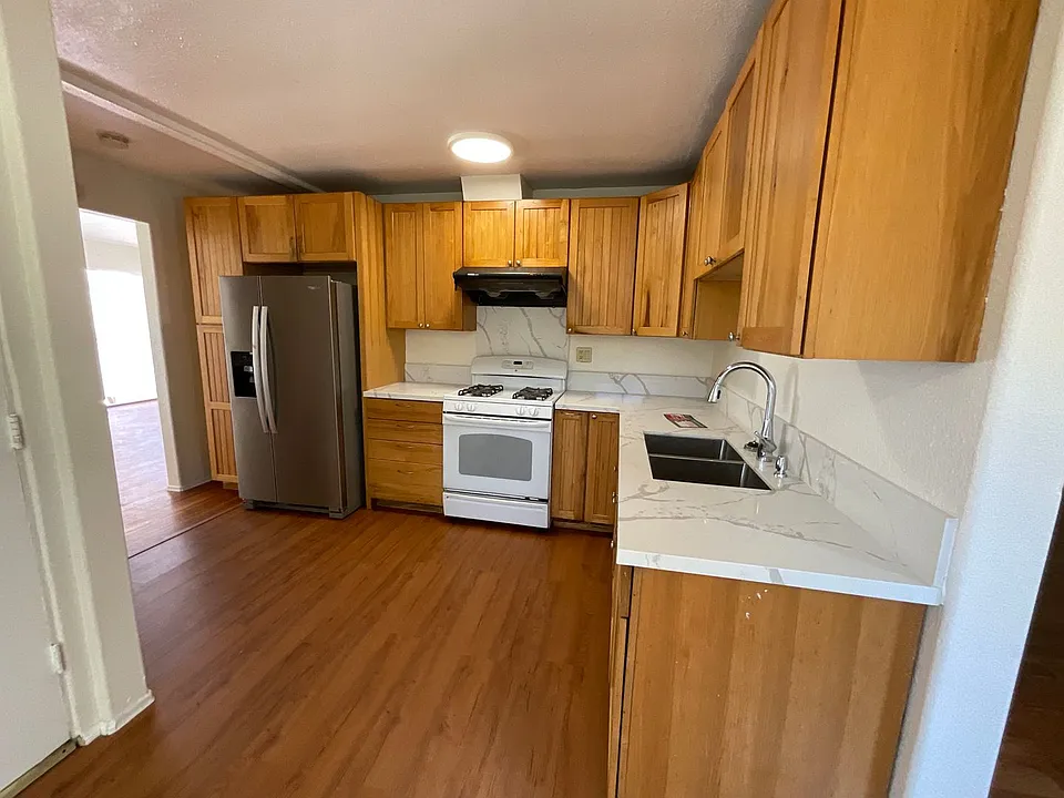 6653 Julie St