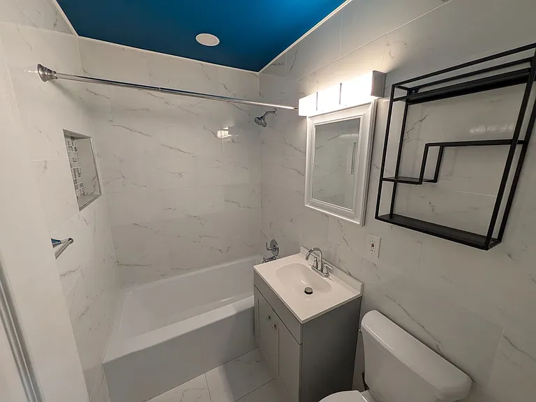 1629 NW 5th Ave — Photo 13