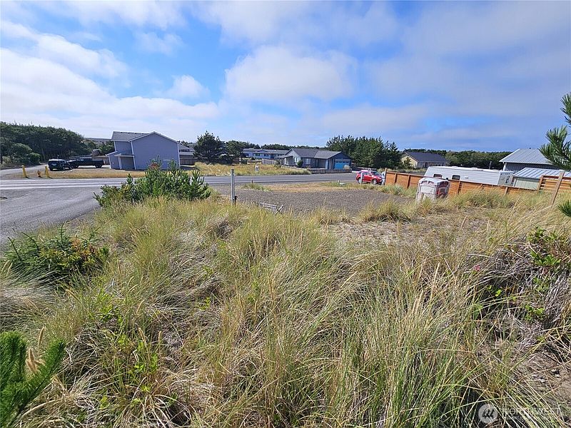 5th image of 31712 I Street