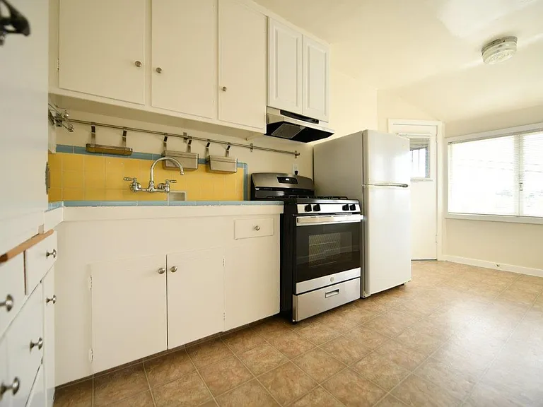 432-450 Euclid Ave — Photo 7