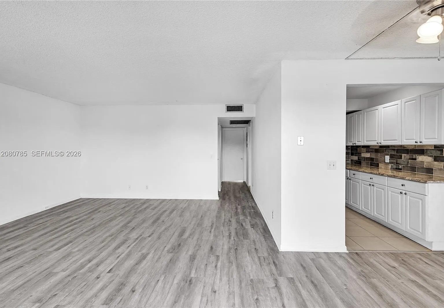 New Hampton At Century Vi — Photo 1