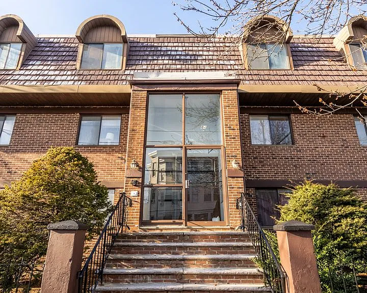 84 Grant St #8 — Photo 8