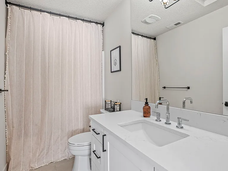 10001 NE 44th Ct — Photo 25