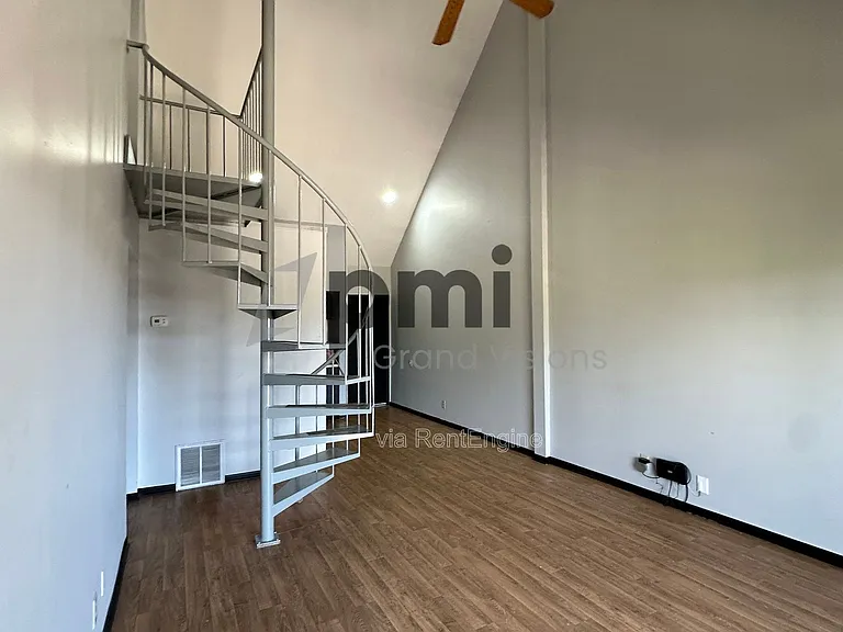 Vawter Street Apartments — Photo 42