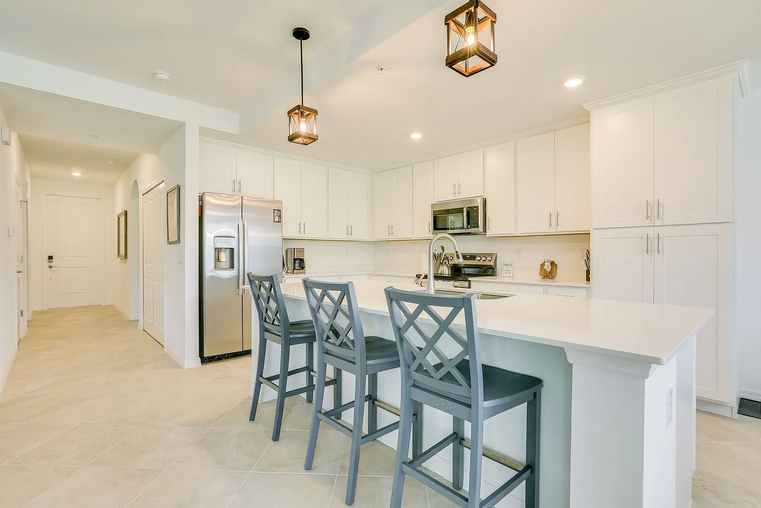 2 bed, 2.0 bath, 1194 sqft, $3,628 — Photo 4