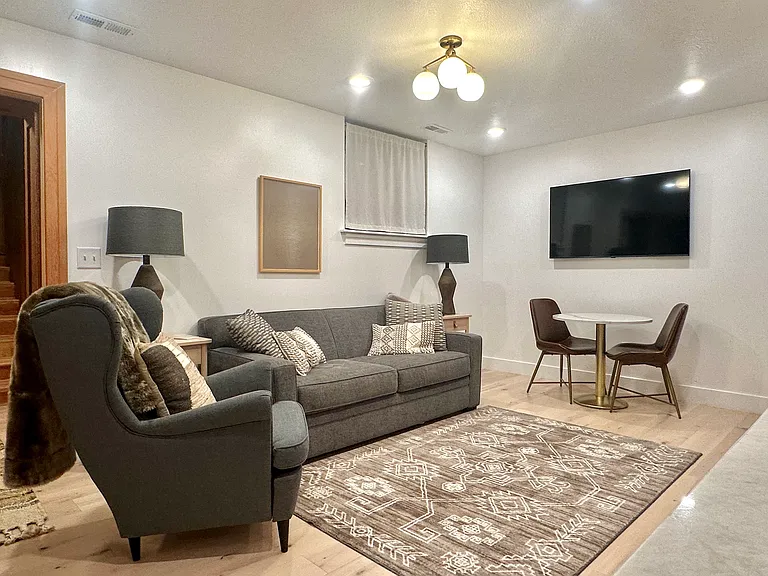 N 3800 W — Photo 22