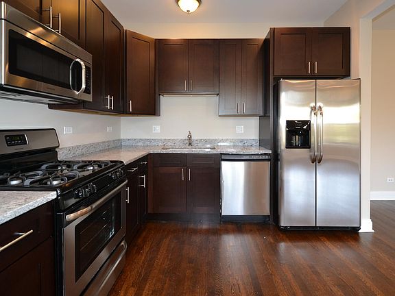 3rd image of 527 W Barry Ave #33