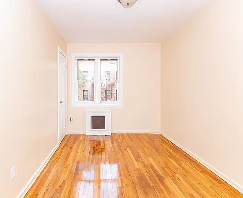 4th image of 91-32 195th St #5C