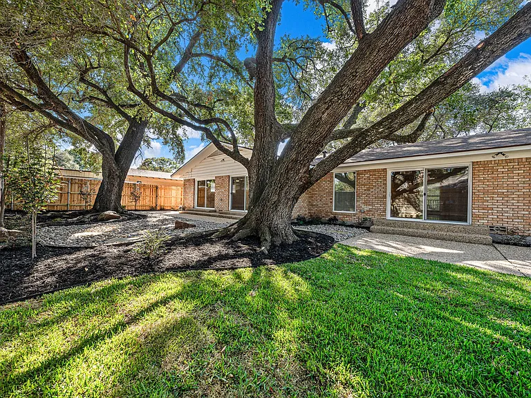 29011 Woodland Dr — Photo 67