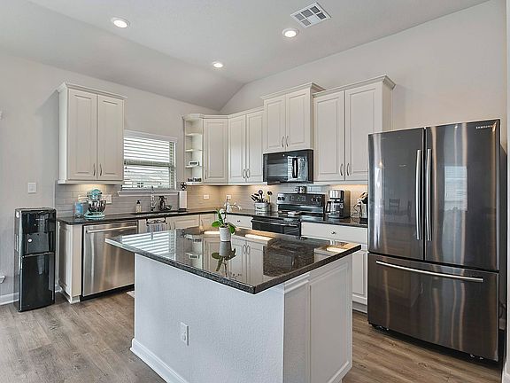 5th image of 2028 Polmont Dr