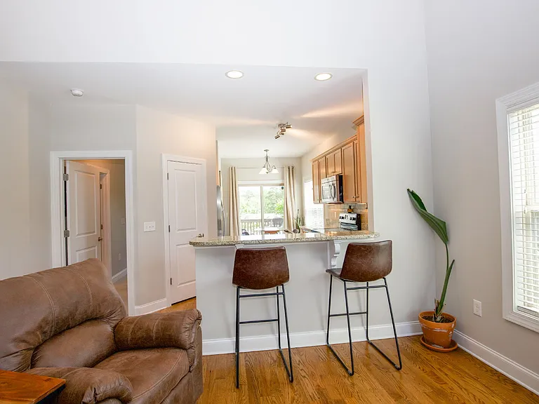 133 Cypress Cir — Photo 11