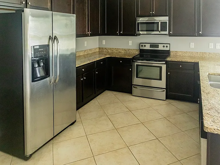10104 Bedford Lakes Ct — Photo 5