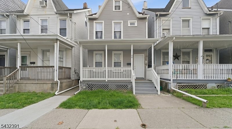 1st image of 58 Bennett St