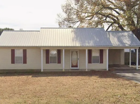 69 W Tracy St, Bells, TN 38006