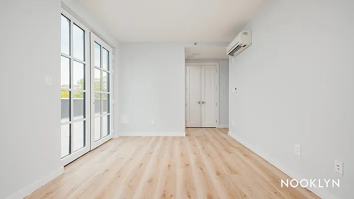 Rented by Nooklyn NYC LLC | media 18