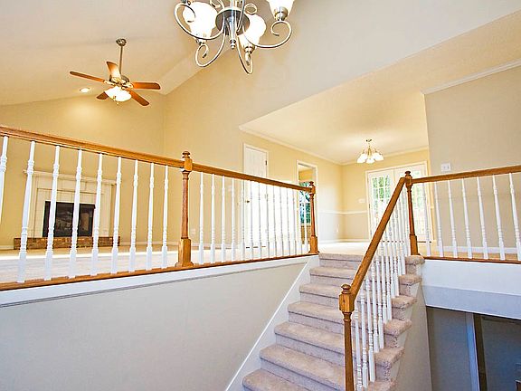 2nd image of 3141 Arrow Ln