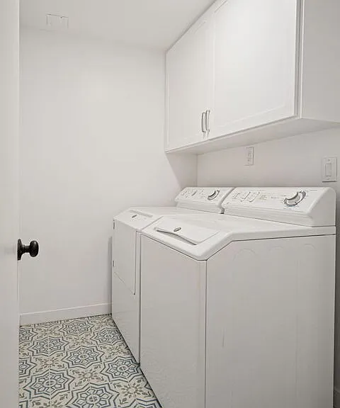 10527 Le Conte Ave — Photo 32