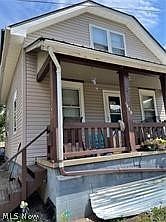 1st image of 929 Lorain St