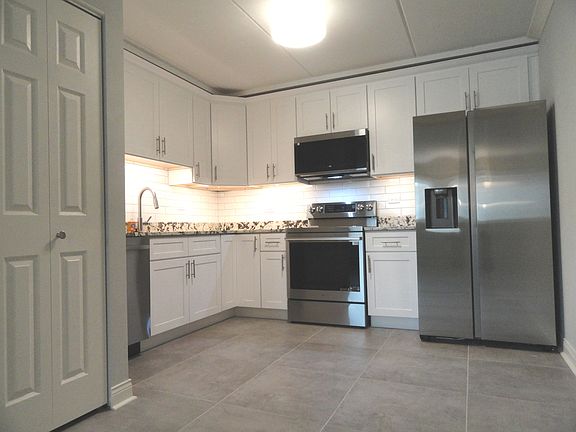 3rd image of 9907 W 58th St APT 1