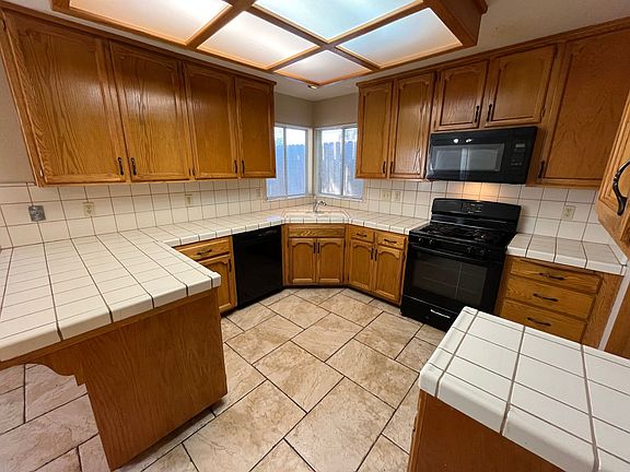 4th image of 3501 E Stewart Ct