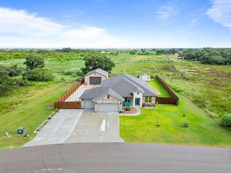 1st image of 350 Villages Dr