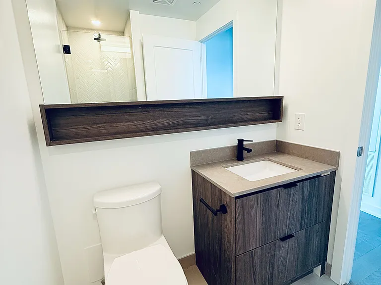 8888 Yonge St #902 — Photo 11