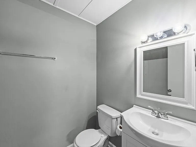 2815 Neuse Blvd — Photo 11