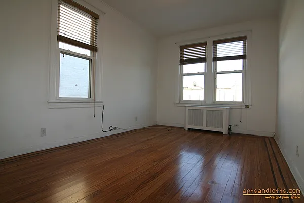 Rented by aptsandlofts.com | media 3