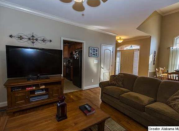 5th image of 279 Parkview Dr