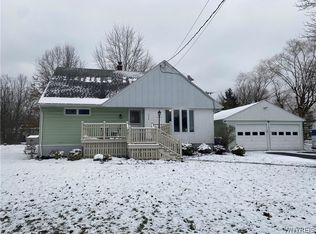 995 Smith Rd, East Amherst, NY 14051