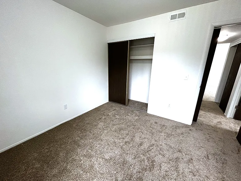 Charter Oaks Apartments — Photo 245