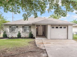 2601 Allen Ridge Dr, Bryan, TX 77802