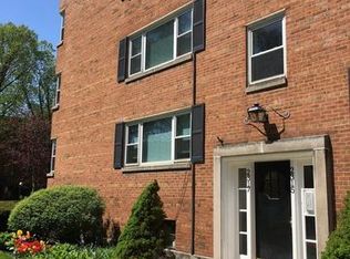 2313 Central St #2, Evanston, IL 60201