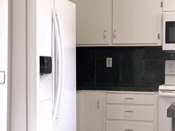 5th image of 1176 Crescent Ave